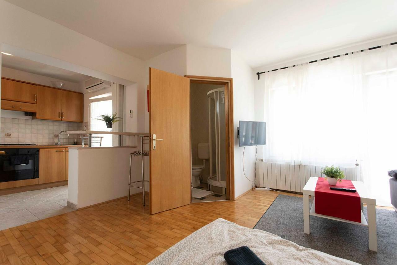 Studio Apartman Natali 萨格勒布 外观 照片