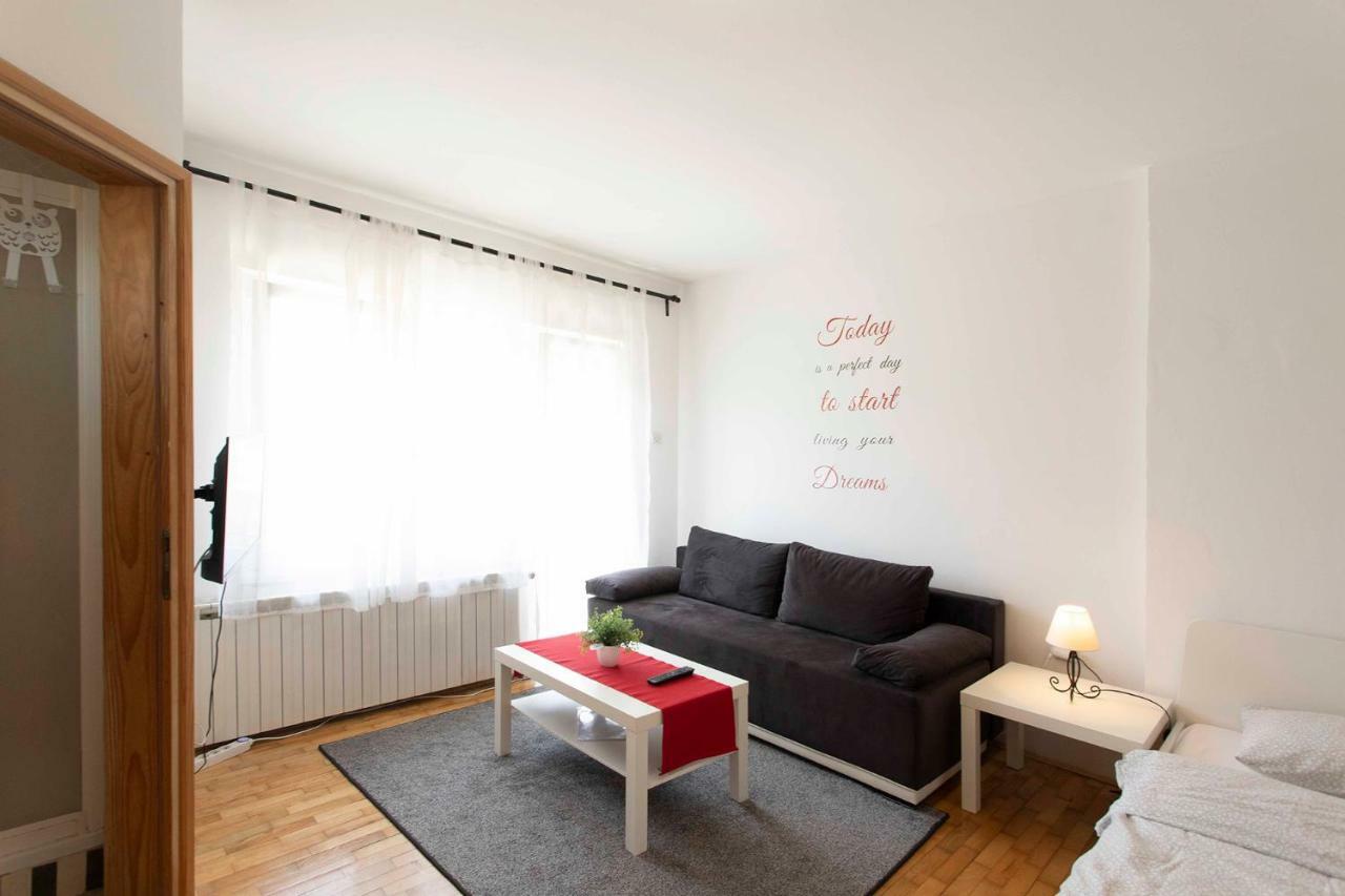 Studio Apartman Natali 萨格勒布 外观 照片